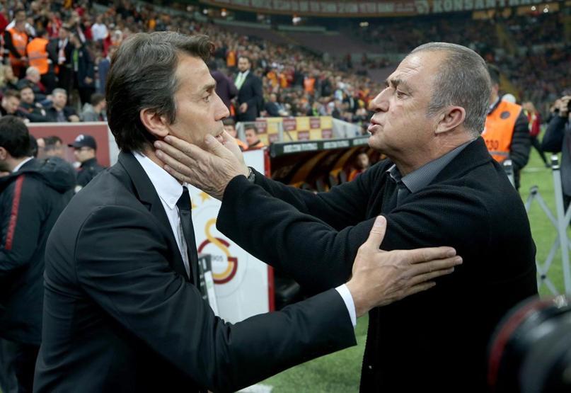 Galatasaray - Antalyaspor maçı yorumları: Galatasaray santrforu Robinho’ymuşçasına oynuyor