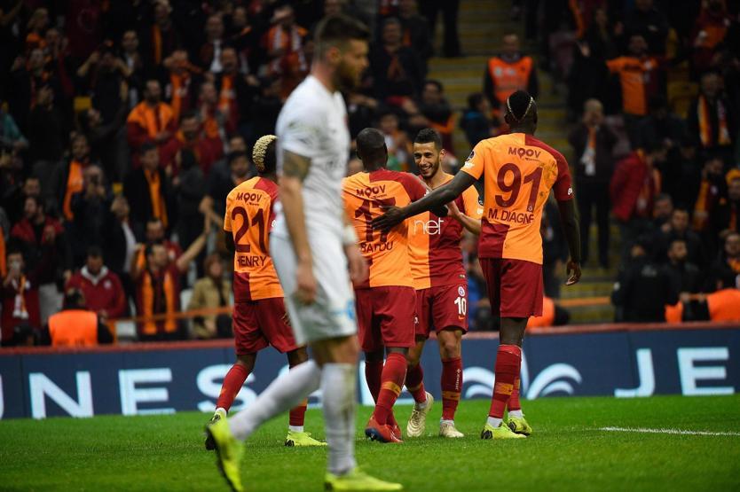 Galatasaray - Antalyaspor maçı yorumları: Galatasaray santrforu Robinho’ymuşçasına oynuyor