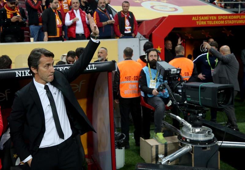 Galatasaray - Antalyaspor maçı yorumları: Galatasaray santrforu Robinho’ymuşçasına oynuyor