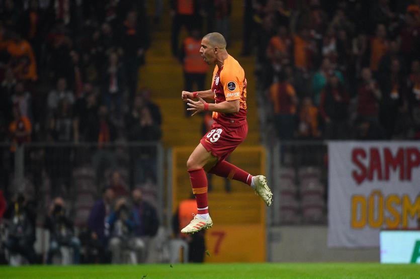 Galatasaray - Antalyaspor maçı yorumları: Galatasaray santrforu Robinho’ymuşçasına oynuyor