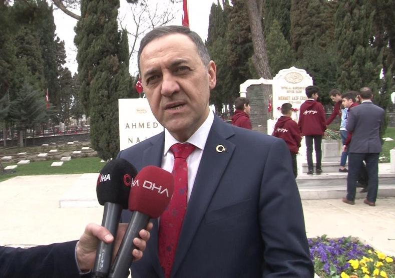 Mehmet Akif Ersoy mezarı başında anıldı