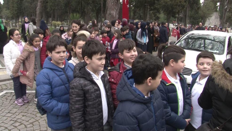 Mehmet Akif Ersoy mezarı başında anıldı