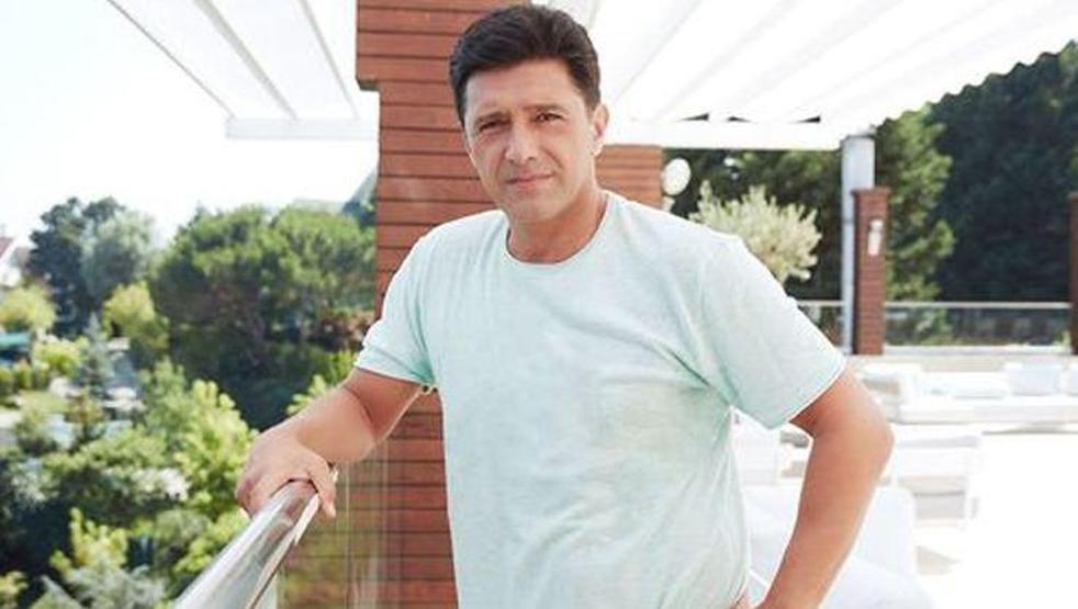 Hakan Ural gençlik fotoğrafını paylaştı