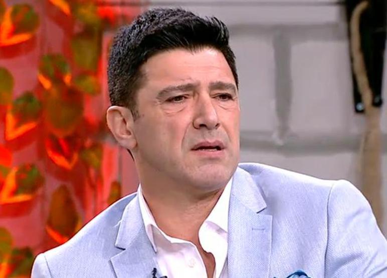 Hakan Ural gençlik fotoğrafını paylaştı