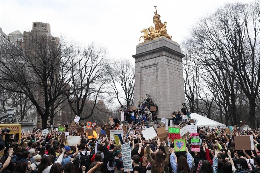 New Yorkta öğrencilerden iklim değişikliği konusunda protesto eylemi
