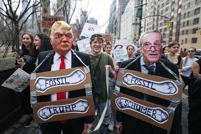 New Yorkta öğrencilerden iklim değişikliği konusunda protesto eylemi