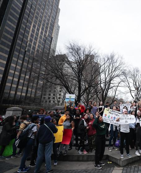New Yorkta öğrencilerden iklim değişikliği konusunda protesto eylemi