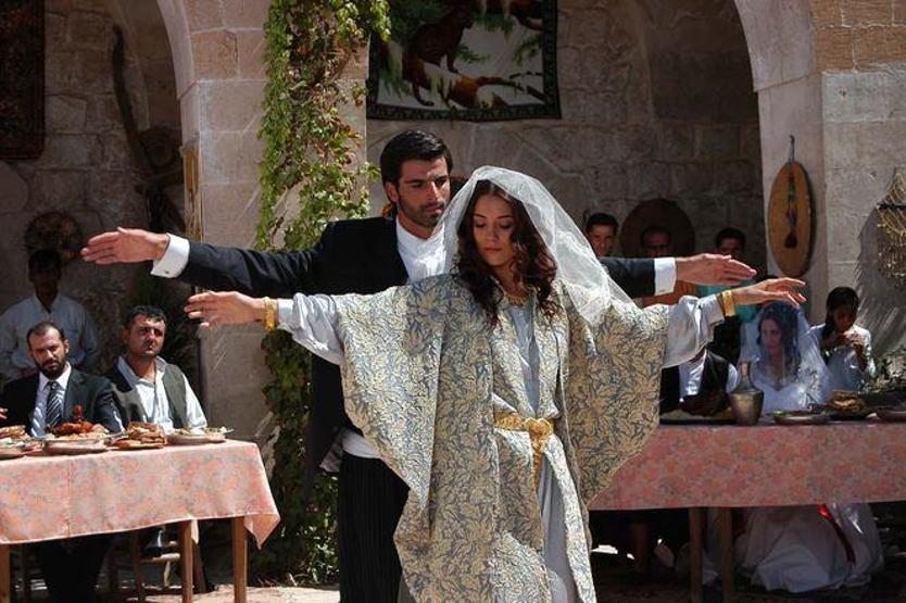 Zeynep Eronat yıllar sonra açıkladı: Mehmet Akif Alakurt, sette şiddet uyguladı