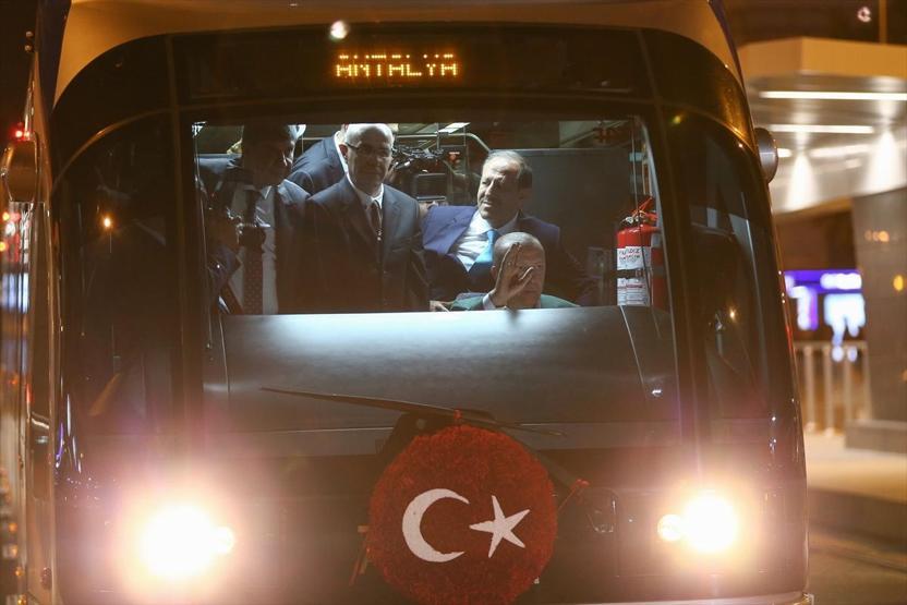 Erdoğan Antalyada tramvay hattını açtı