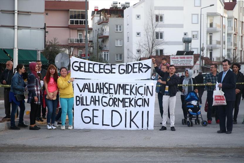 Erdoğan Antalyada tramvay hattını açtı