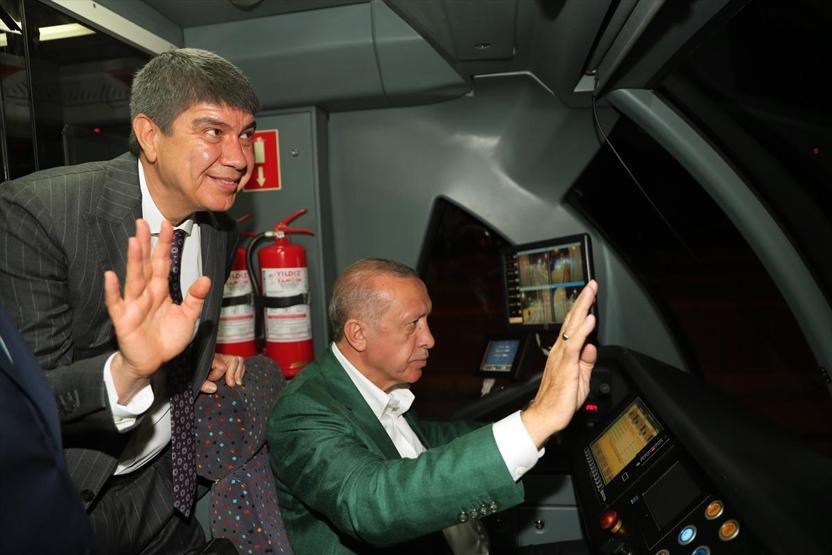 Erdoğan Antalyada tramvay hattını açtı