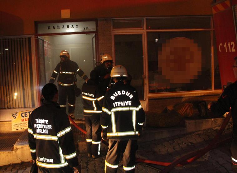 Öğrenci pansiyonunda yangın paniği