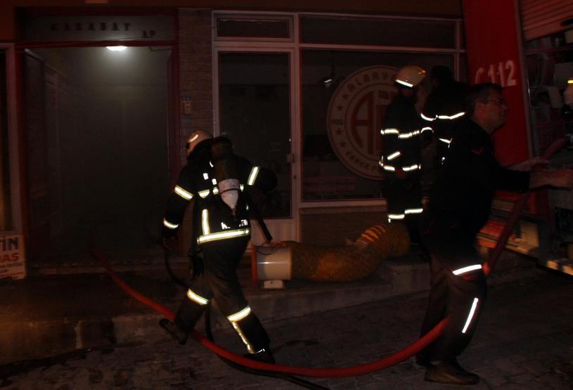 Öğrenci pansiyonunda yangın paniği