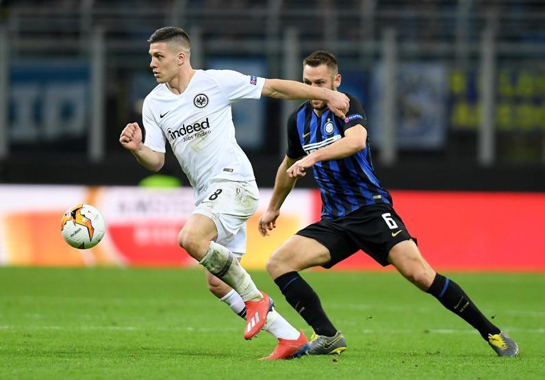 Benficanın 60 milyon euroluk hatası: Luka Jovic