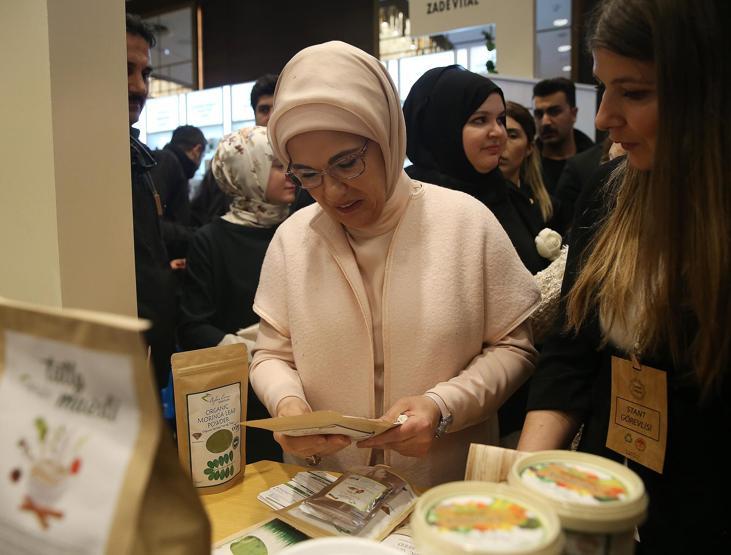 Emine Erdoğan Cemre Çarşısı etkinliğine katıldı
