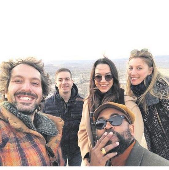 Tara De Vries dünyanın dikkatini çekti