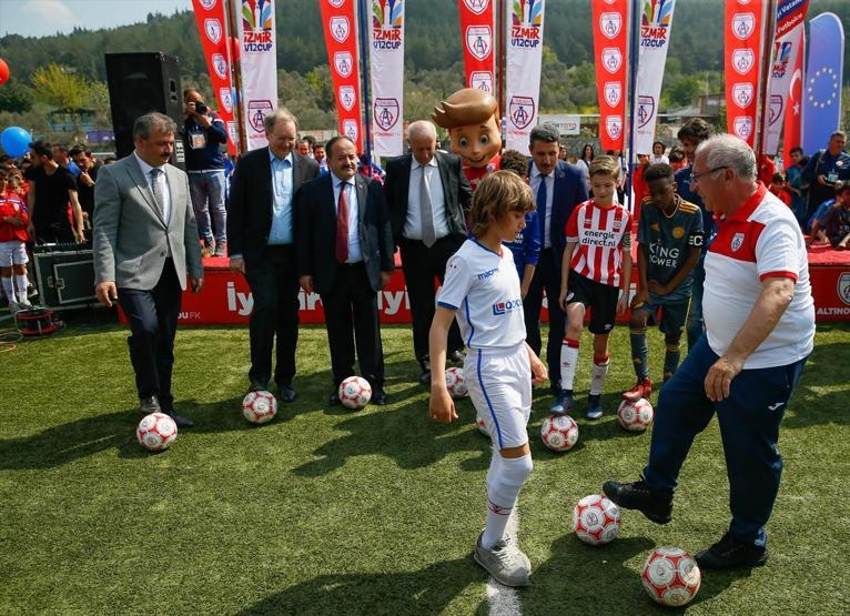 6. Uluslararası U12 İzmir Cup başladı