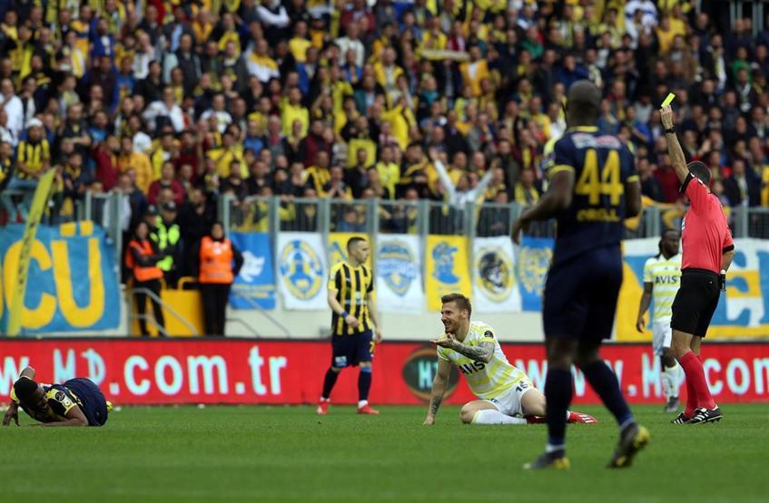 Ankarada iki gol, iki kırmızı kart