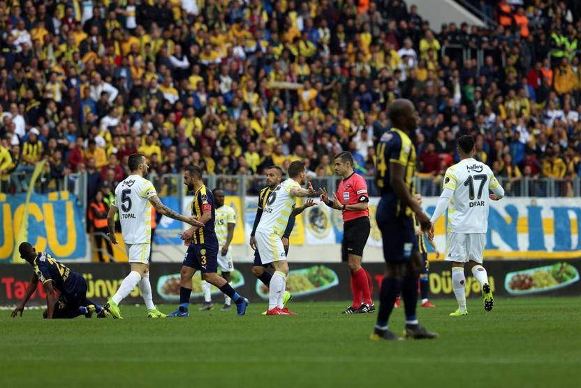 Ankarada iki gol, iki kırmızı kart