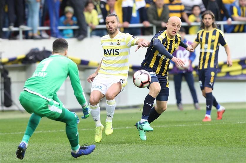 Ankarada iki gol, iki kırmızı kart