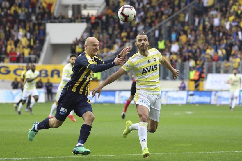 Ankarada iki gol, iki kırmızı kart