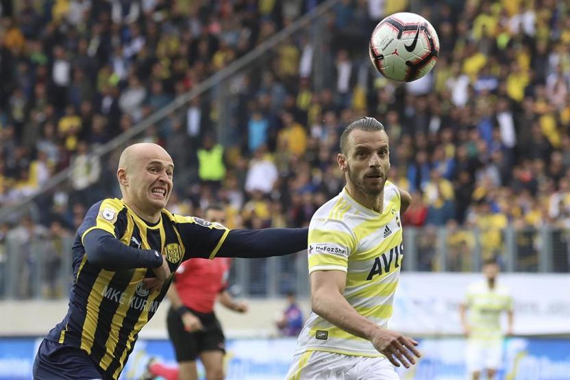 Ankarada iki gol, iki kırmızı kart