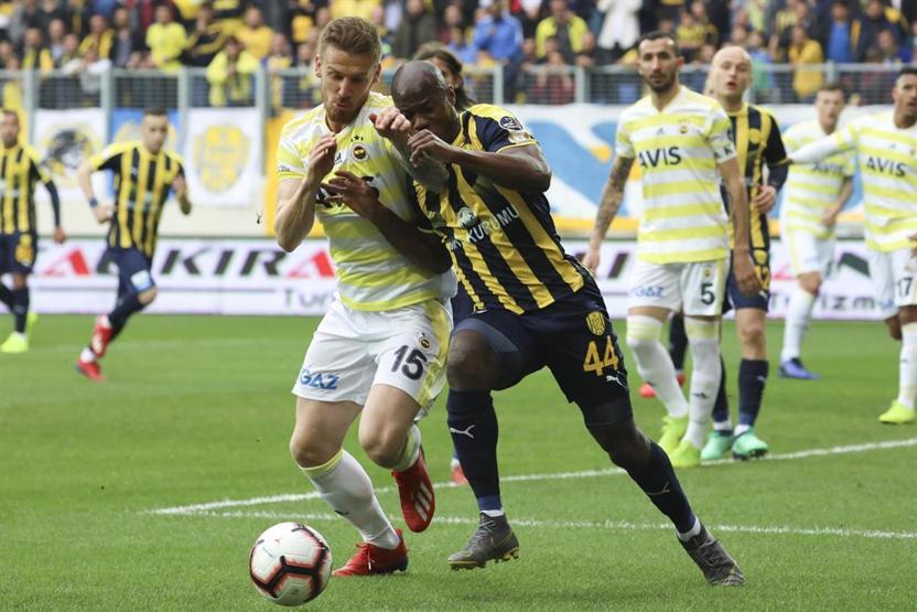 Ankarada iki gol, iki kırmızı kart