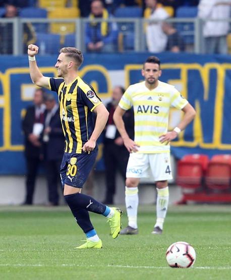 Ankarada iki gol, iki kırmızı kart