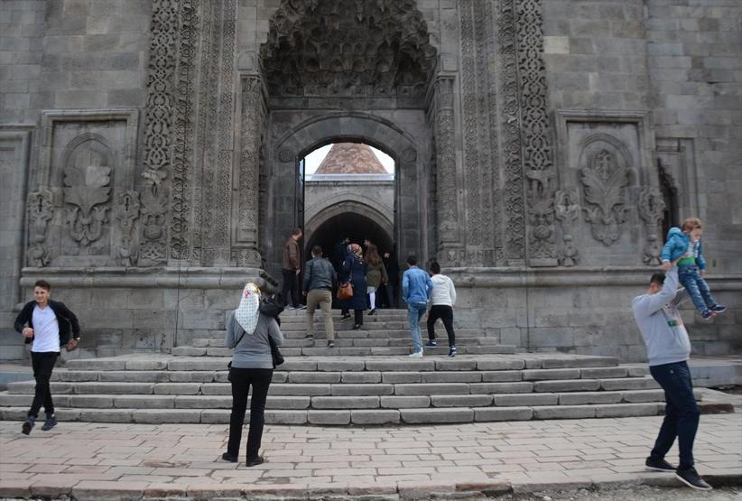 Selçuklunun eşsiz eserlerine ziyaretçi akını