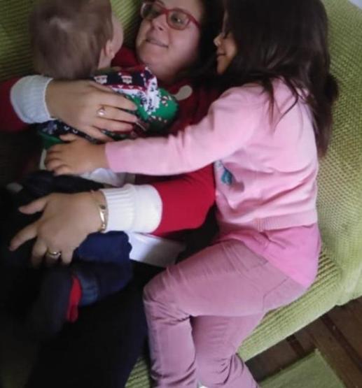 Kızım anne deyip kucağıma atladı...