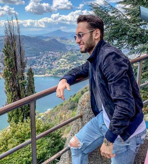 Hakan Çalhanoğlu, evliliğindeki kara bulutları dağıttı