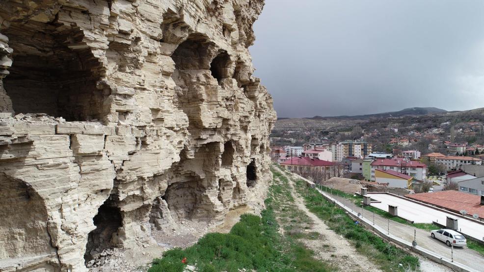 4 bin yıllık Hitit apartmanları hayranlık uyandırıyor