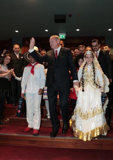 Cumhurbaşkanı Erdoğan TRT 23 Nisan Gala Programına katıldı