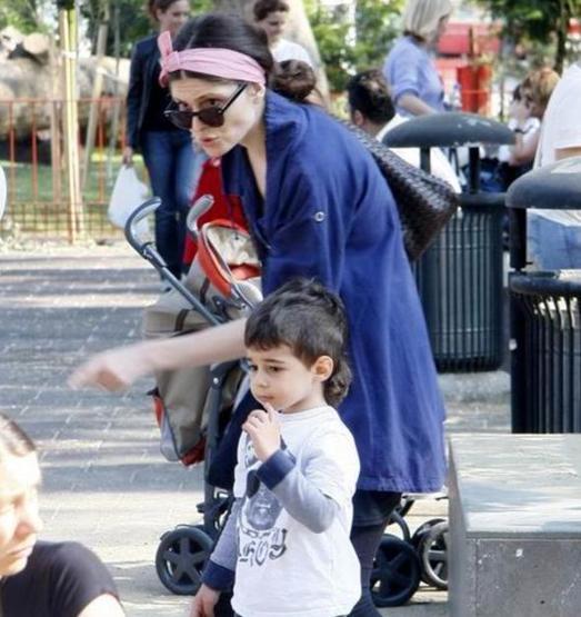 90ların aranan ismiydi... Yıllar sonra aile fotoğrafı