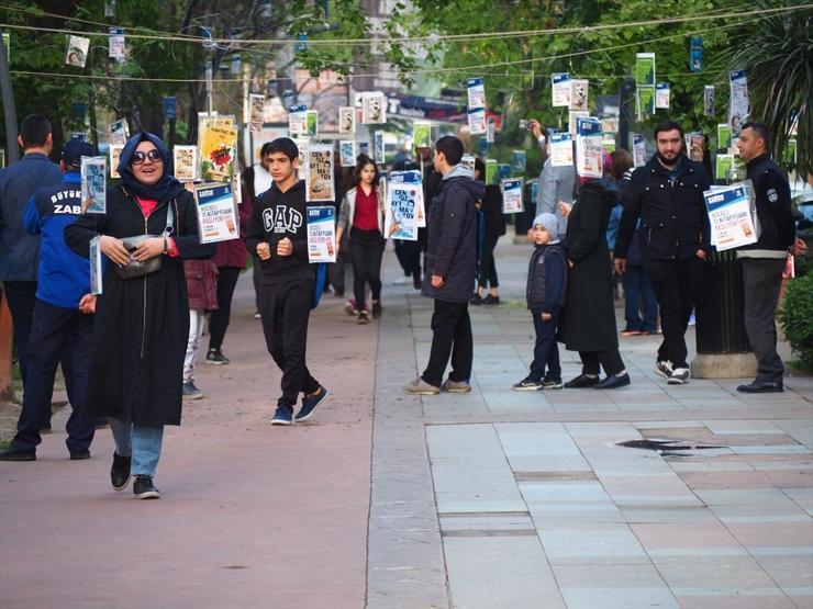 Kocaelide ağaçlar kitap açtı