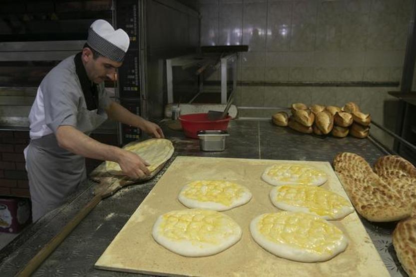 Ankarada ramazan pidesinin fiyatı belli oldu