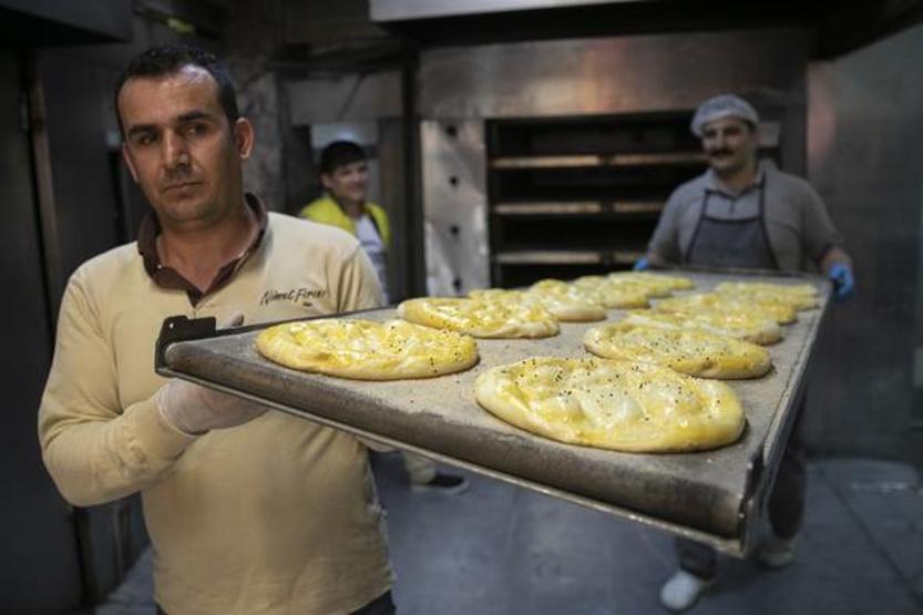 Ankarada ramazan pidesinin fiyatı belli oldu