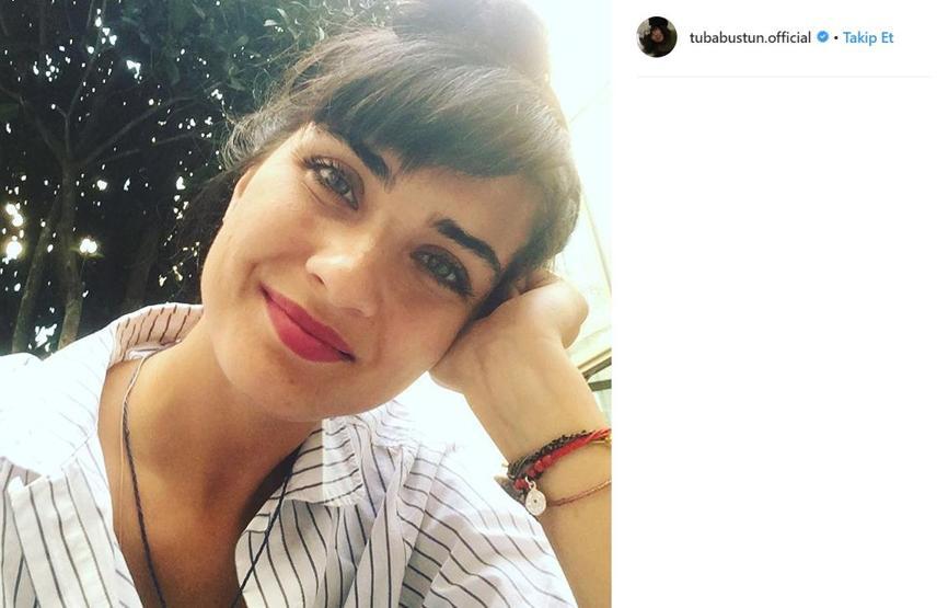 Tuba Büyüküstünün makyajsız pozu sosyal medyayı salladı