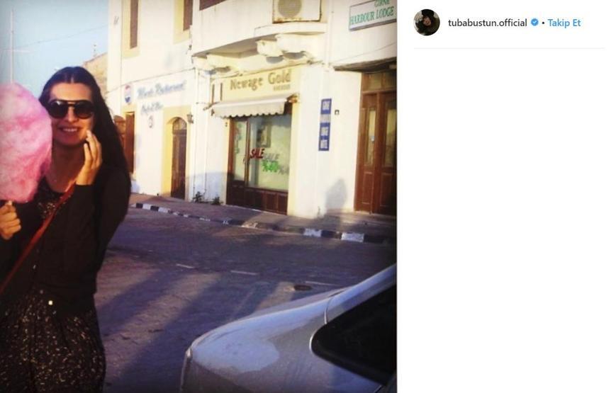 Tuba Büyüküstünün makyajsız pozu sosyal medyayı salladı
