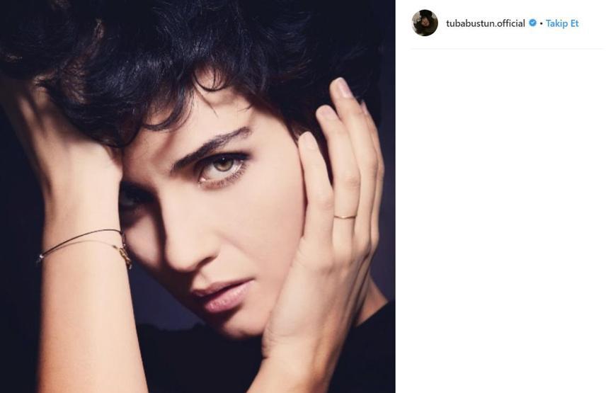 Tuba Büyüküstünün makyajsız pozu sosyal medyayı salladı