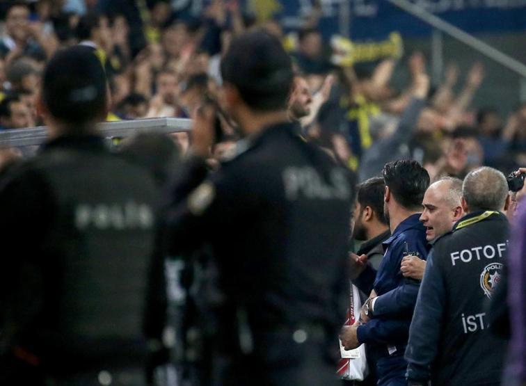Fenerbahçede iki futbolcu PFDKye sevk edildi