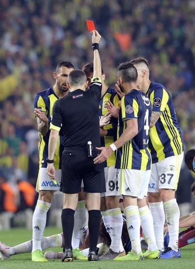 Fenerbahçede iki futbolcu PFDKye sevk edildi