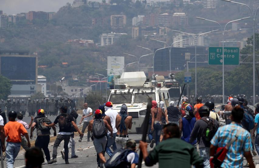 Venezuelada askeri darbe girişimi: İşte ülkede son durum