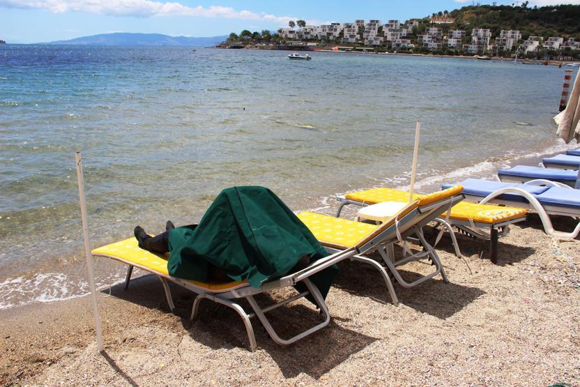 Sahilde korkunç olay... Turistler büyük şok yaşadı