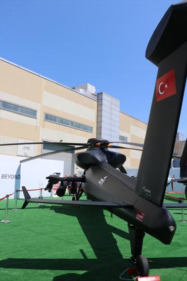 Atak-2 vitrine çıktı