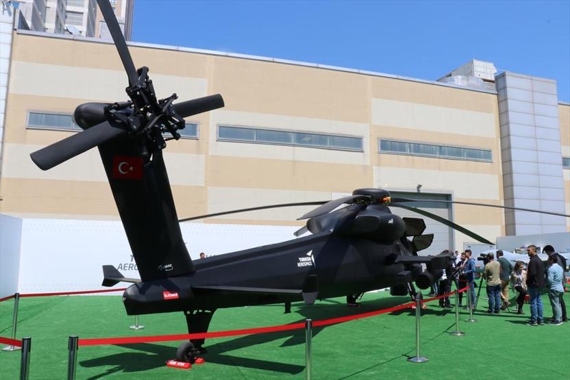 Atak-2 vitrine çıktı