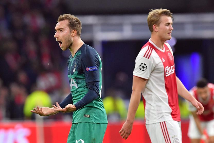 Ajaxta futbolcular gözyaşlarına boğuldu