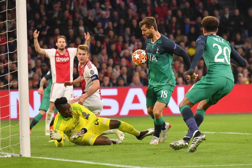 Ajaxta futbolcular gözyaşlarına boğuldu