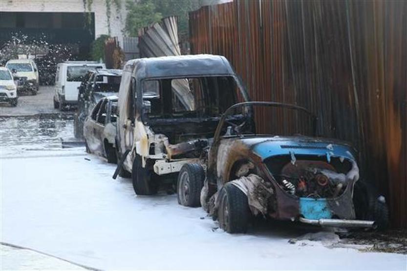 Adanada fabrikada yangın 11 araç kullanılamaz hale geldi