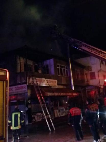 Adanada fabrikada yangın 11 araç kullanılamaz hale geldi